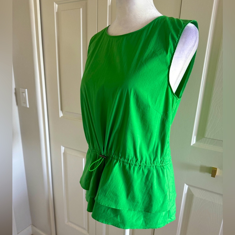 Halogen back zip green top size small